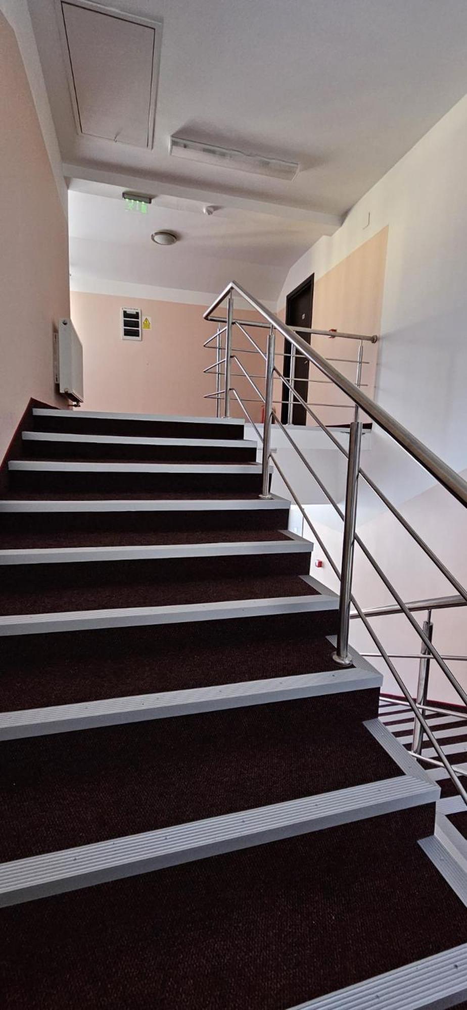 Hostel Cppi Vest Буштені Екстер'єр фото